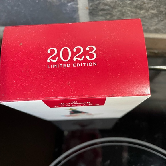 EUC Hallmark Festive snowman ornament 2023 limited edition series - Picture 2 of 4